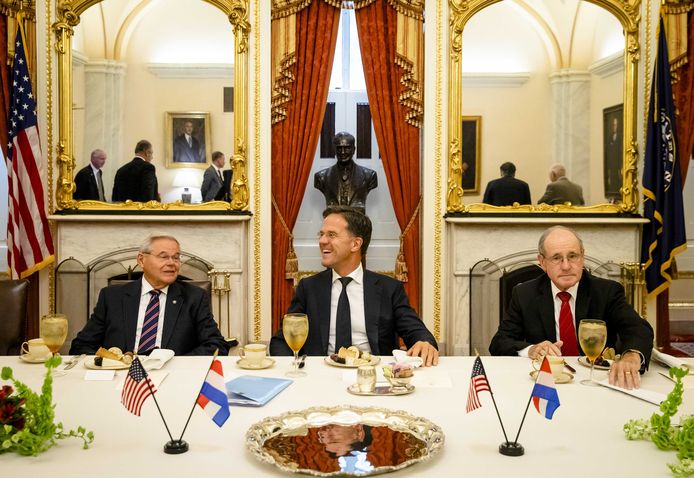 Minister-president Mark Rutte ontmoet leden van de Amerikaanse Senaatscommissie voor Buitenlandse Betrekkingen. De bijeenkomst is onderdeel van een werkbezoek aan Boston en Washington DC.