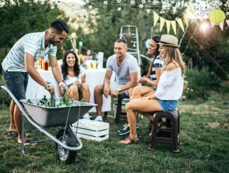 Buurman fotografeert tuinfeest in volle lockdown: ook uitbaatster horecazaak loopt tegen de lamp
