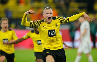 Geweldig afscheidscadeau van Haaland? Noorse spits bezorgt Dortmund in ultieme slotfase de zege tegen Hoffenheim