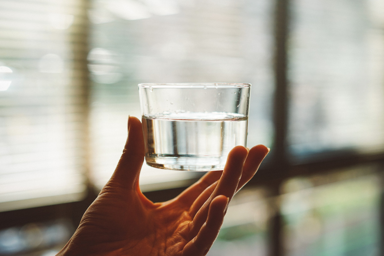 La consommation d’eau a un impact sur la qualité de la peau, le fonctionnement du cerveau et des organes.