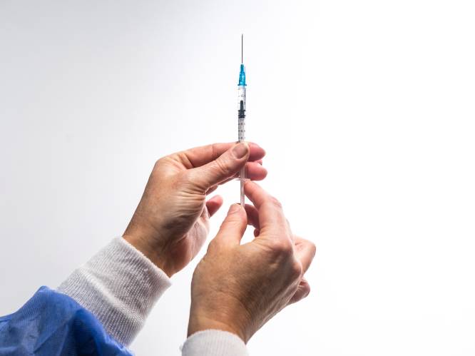 Nederland past vaccinatiecampagne aan: al besmet geweest, dan alleen nog afspraak voor één prik, nog geen beslissing in België