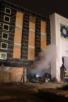 Dakloze man (41) die verdacht wordt van brandstichting bij moskee Assalam, blijft in de cel