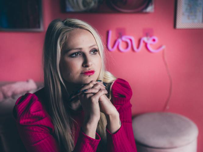 Sekswerker Mel Meliciousss getuigt over misbruik in nieuw boek: “Ik veranderde in een losgeslagen, oversekste tiener”