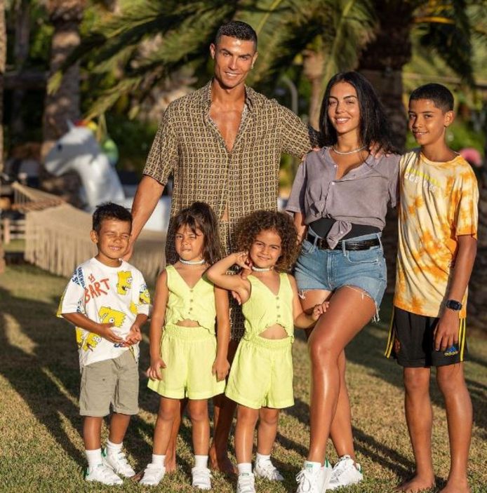 De Ronaldo's deze zomer op vakantie op Mallorca.