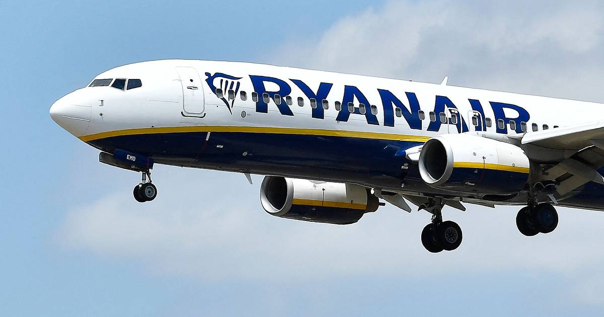 Il belga ubriaco cerca di aprire un’uscita di emergenza sul volo Ryanair |  Notizia