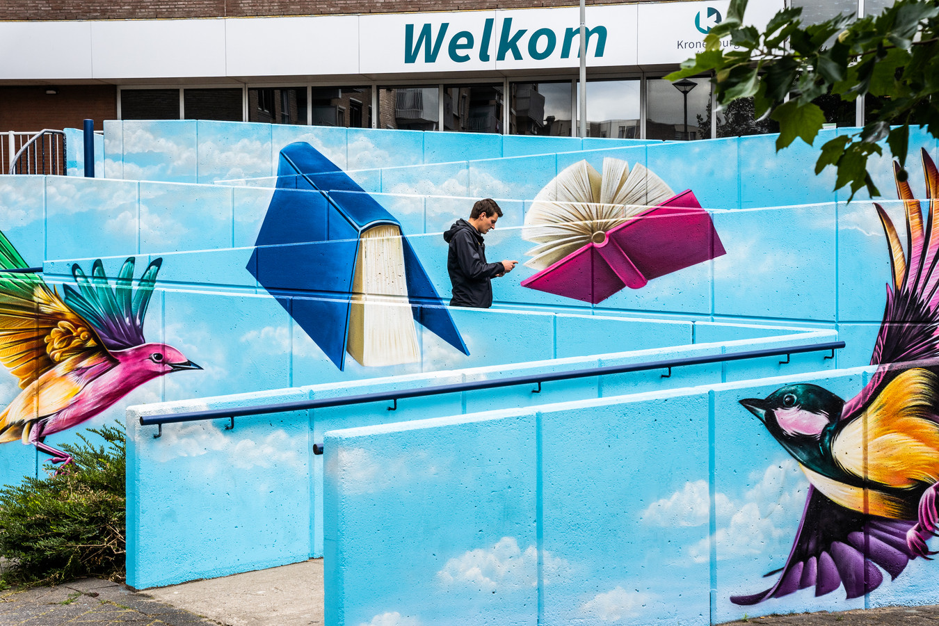 Lelijkste ingang van Winkelcentrum Kronenburg wordt optische illusie Foto destentor.nl