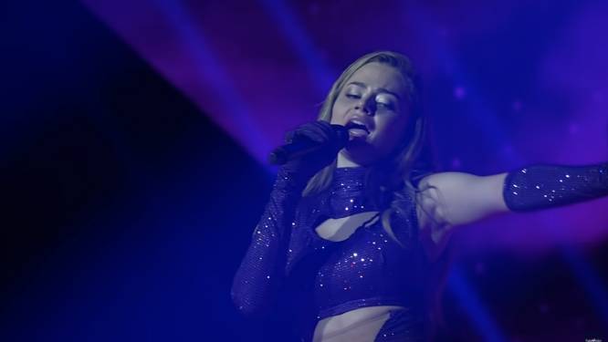 Alles ging fout tijdens songfestival-repetitie Grieks-Utrechtse Stefania (18): ‘Zenuwen sloegen toe’