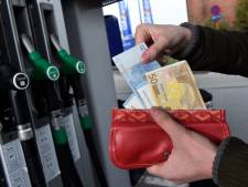 L’essence plus chère à la pompe dès mardi