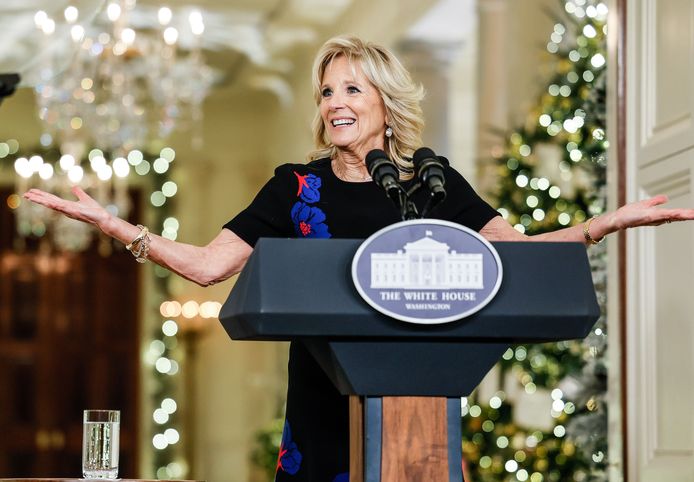 First lady Jill Biden heeft vandaag de kerstversiering van het Witte Huis onthuld.