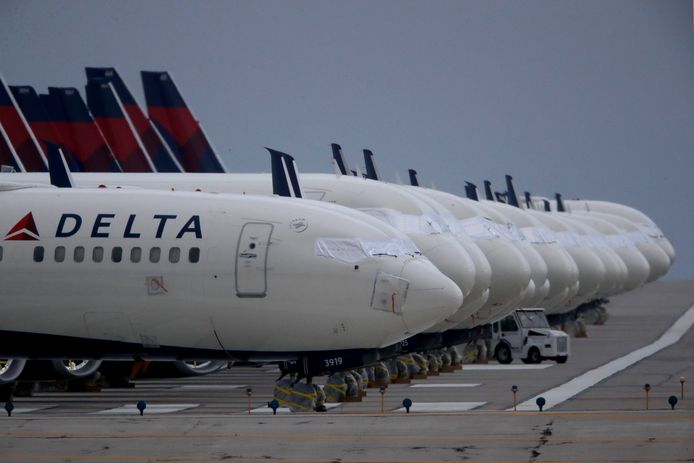 Afgeplakte vliegtuigen van Delta Airlines.