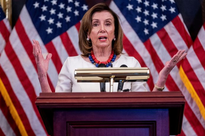 De voorzitter van het Amerikaanse Huis van Afgevaardigden, Nancy Pelosi tijdens haar wekelijkse persconferentie. (20/01/2022)