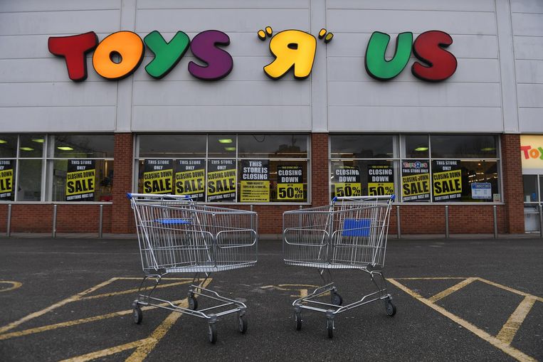 Zegenen alcohol Koning Lear Toys 'R' Us wil definitief alle Amerikaanse speelgoedwinkels sluiten | De  Volkskrant