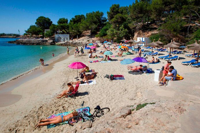 Het strand van Calva op het Spaanse eiland Mallorca, afgelopen weekend.