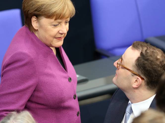 Angela Merkel geeft ministerpost aan grootste criticus binnen partij