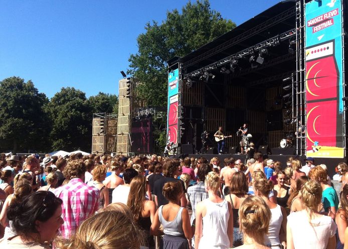 Duizenden jongeren genoten van allerlei optredens tijdens jongerenfestival Xnoizz. Foto Nicolai Lensen