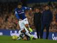 Son in tranen na beenbreuk Everton-middenvelder Gomes