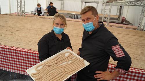 Draai eens drogeworstenketting van acht (!) kilometer