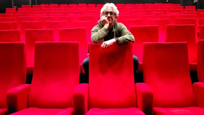 Filmmaker Lode Desmet (57) ruilde WK wielrennen voor ‘Leuven in lockdown’: “Geroezemoes aan de schoolpoort over besmet kind. En toen bleef ik filmen”