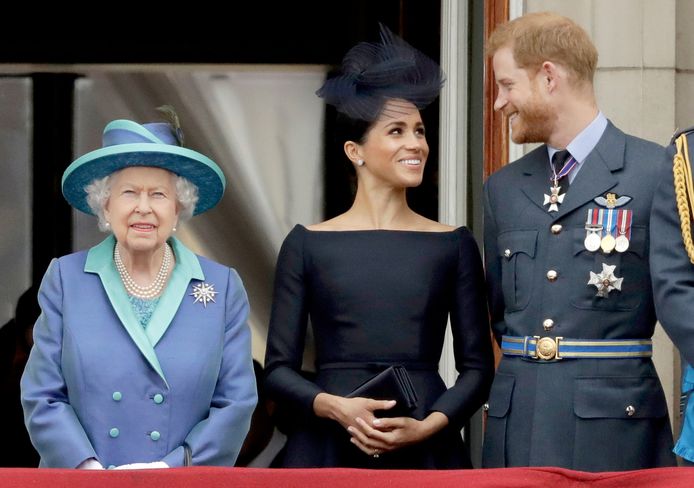 Queen Elizabeth met prins Harry en Meghan Markle.