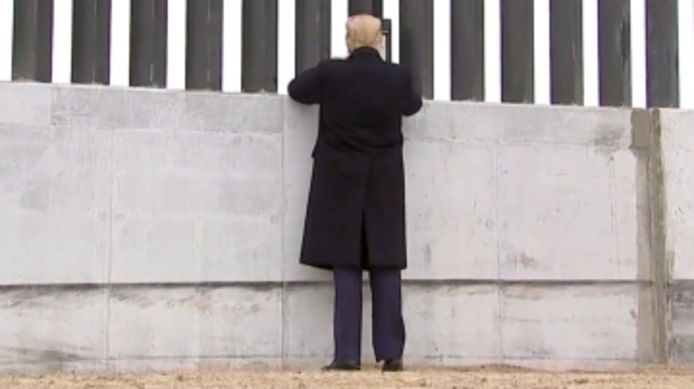 Donald Trump au Texas pour voir l'avancement du mur frontalier.