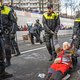 768 actievoerders aangehouden bij klimaatactie A12, twee activisten zitten nog vast