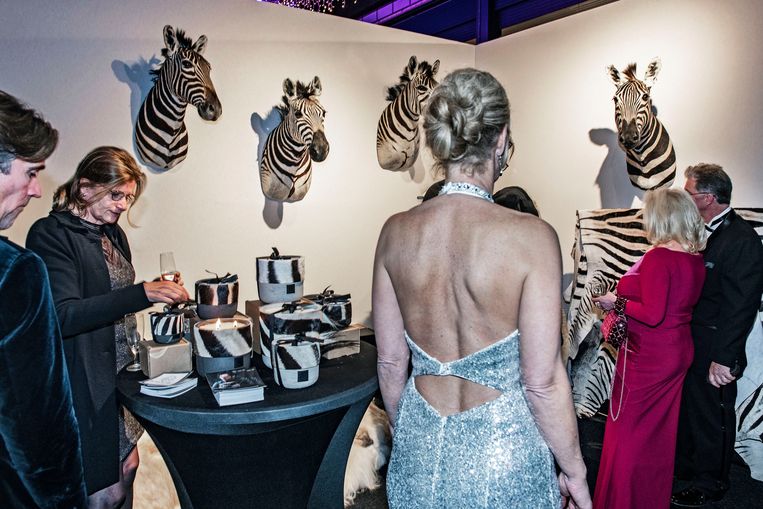 Bezoekers van de Masters of Luxury 2019 (voorheen bekend als de Miljonairs Fair) in de Amsterdamse RAI. Beeld Guus Dubbelman / de Volkskrant