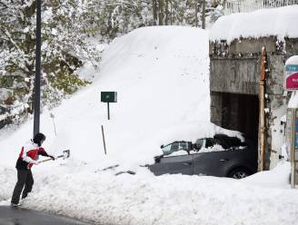 Noodweer gijzelt Europa: stormen en overvloedige sneeuw zorgen voor zware ravage, al zeker 12 doden