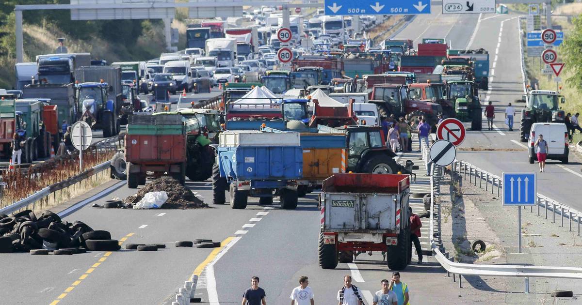Sta jij in de file in Frankrijk op weg naar het zuiden? Reizen hln.be