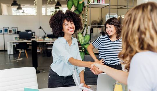 Sollicitatietips voor je eerste (zomer)job: ‘Na een paar minuten weet je al of iemand voorbereid is’