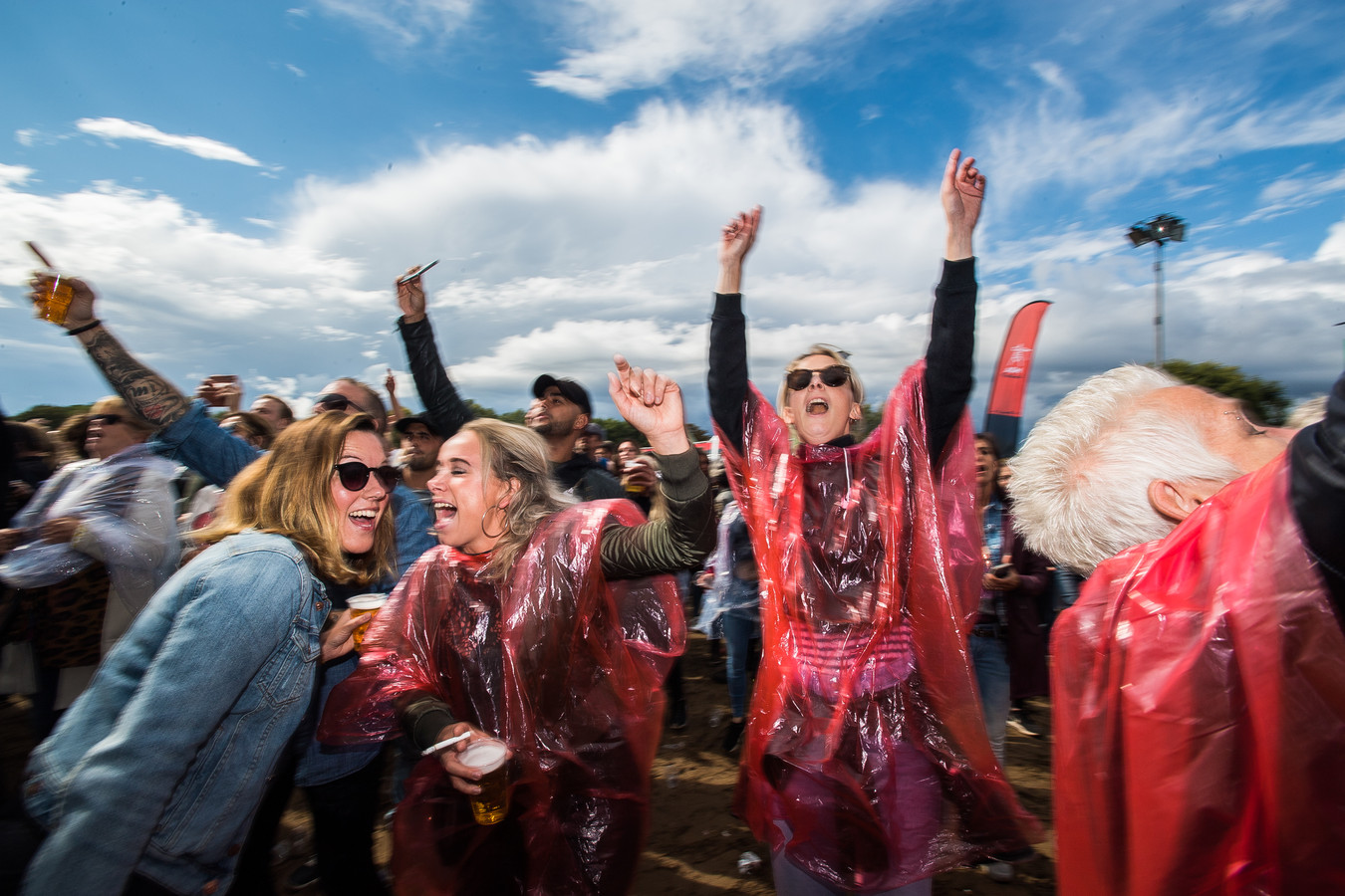 Uitzinnige bezoekers tijdens het ASM festival in 2018.