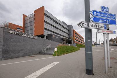 Un laboratoire mobile de chirurgie fait escale à Charleroi