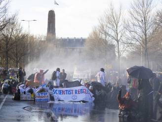 Brieven Ι Grootste moordenaars van het luchtruim Ι Harde woorden over Eindhovens restaurant Ι Doe eens iets aan slecht afgestelde stoplichten