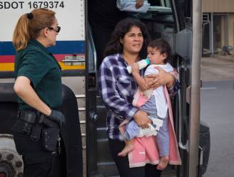 Gescheiden van hun kinderen, daarna uit het land gezet: rechter VS vraagt uitgezette ouders te zoeken