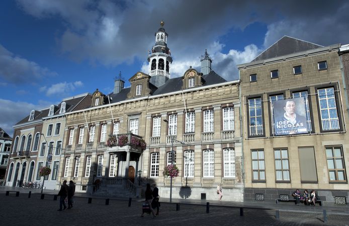 Het stadhuis van Roermond, foto ter illustratie