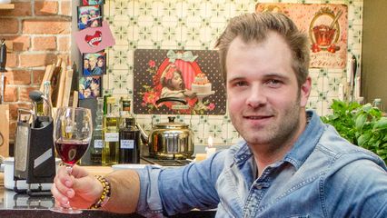 192. Soepje van komkommer, sla en avocado met krokant spek