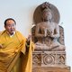 Kritiek op van misbruik verdachte boeddhistische leermeester is niet welkom