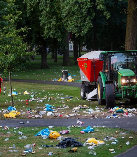 Schoonmaakploeg kan rommel na Parkies in Breda amper meer aan: ‘Alsof er een bom is gevallen’