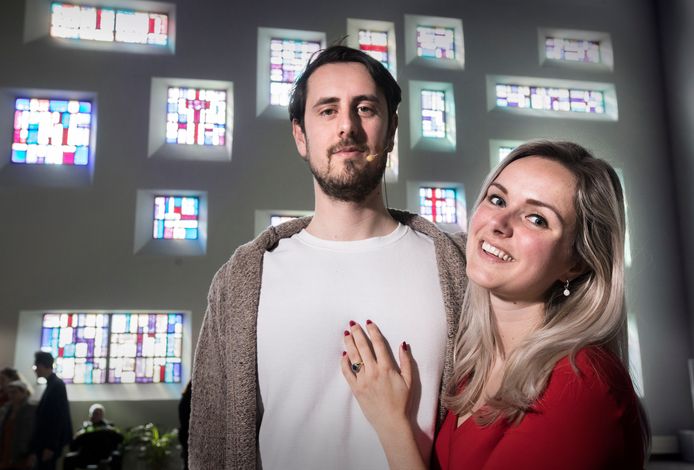 Reinier Braakman als Jezus en Sophie Warmerdam als Maria Magdalena.
