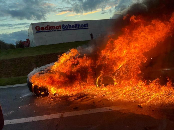 De vlammen waren bijzonder hevig.