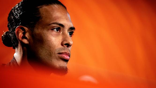 Virgil van Dijk haalt uit naar journalist vanwege anti-Van Gaal-verhaal: ‘Schaam je!’