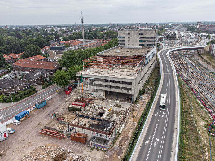 Sloop van het oude postsorteercentrum in Zwolle.