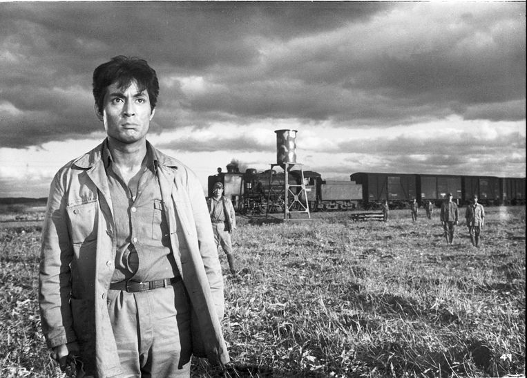 De 9,5 uur durende Japanse oorlogsfilm The Human Condition (1959) is onderdeel van het Japan-retrospectief in Filmmuseum Eye in Amsterdam Beeld 