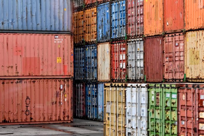 Volgens de eerste plannen moest de cocaïne in containers uit Zuid-Amerika verscheept worden.