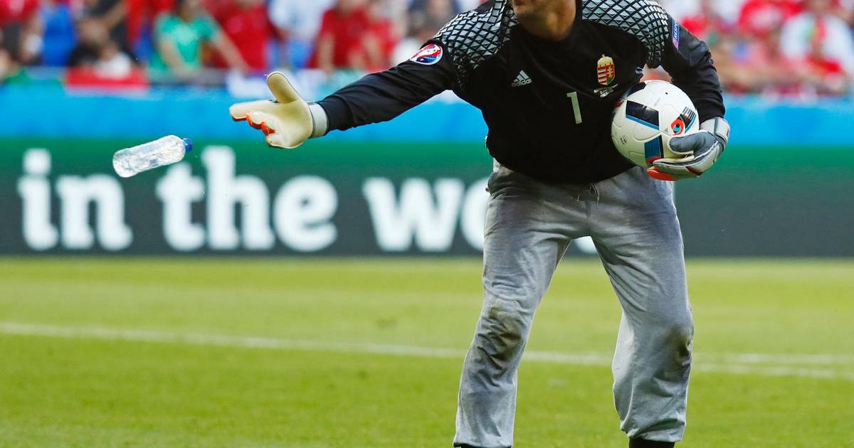 Joggingbroekkeeper Kiraly (40) neemt afscheid - De Gelderlander