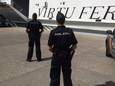 La police espagnole à l'arrivée d'un ferry à Tarifa.