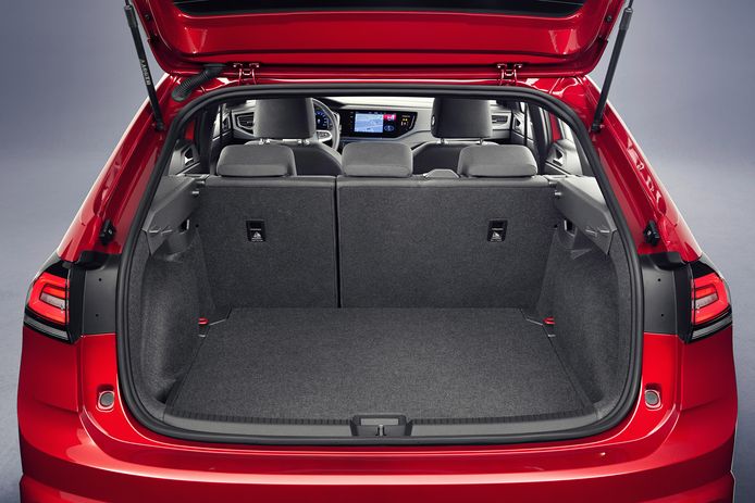 In de achterbak van de Volkswagen Taigo gaat minimaal 438 liter