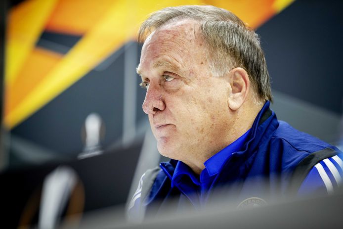 Dick Advocaat tijdens de persconferentie in aanloop naar de Europa League wedstrijd tegen Rangers FC.