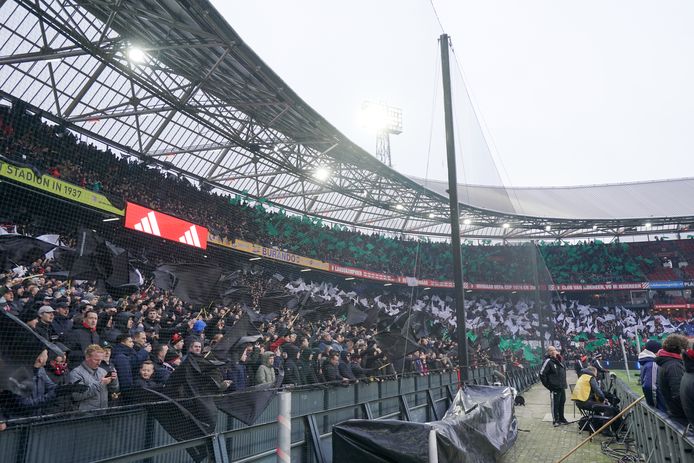 rib ballet Arrangement Slecht nieuws voor tv-kijker? Zicht bij bekerduel Feyenoord-Ajax mogelijk  belemmerd door hoge netten | Nederlands voetbal | AD.nl