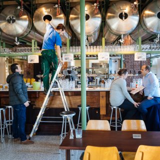 Poesiat & Kater brewery moves from Amsterdam East to Weesp and launches crowdfunding campaign