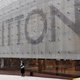 Vuitton-tas in schilderij màg: kunstenares wint kort geding